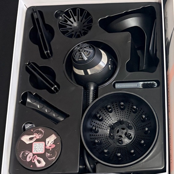 NEW! GAMA Professional iQ Sfera Hairdryer & Accessories. New! Not Even Released! - Picture 3 of 13